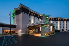 Гостиница Holiday Inn Milwaukee Riverfront, an IHG Hotel  Милуоки